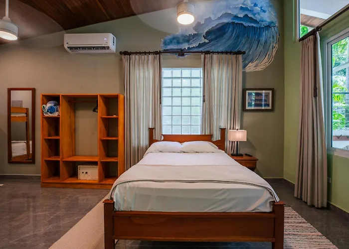 Rick's Place Hotel *
